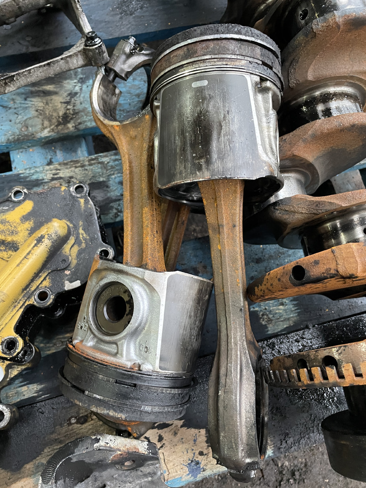 Caterpillar Cat Perkins 1106D C6.6 - tłok korbowód - Шатун для Строительной техники: фото 1 Caterpillar Cat Perkins 1106D C6.6 - tłok korbowód - Шатун для Строительной техники: фото 1