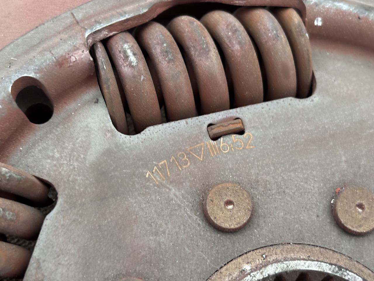 Claas Lexion 780 TŁUMIK DRGAŃ SKRĘTNYCH 0006647120 00 0664 712 0 - Двигатель и запчасти для Зерноуборочных комбайнов: фото 2 Claas Lexion 780 TŁUMIK DRGAŃ SKRĘTNYCH 0006647120 00 0664 712 0 - Двигатель и запчасти для Зерноуборочных комбайнов: фото 2