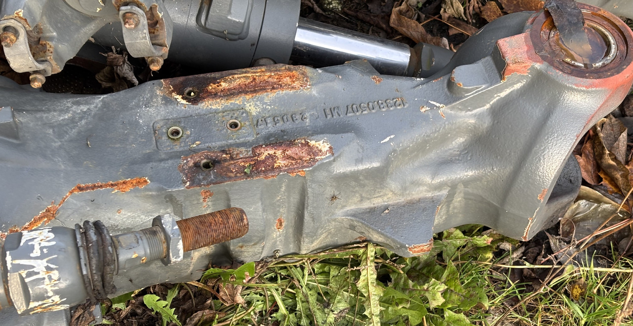 Claas Scorpion 635 Wałek Przegubowy Czop Obudowa Przedniej Osi Pochwa Hamulec - Передняя ось для Тракторов: фото 3 Claas Scorpion 635 Wałek Przegubowy Czop Obudowa Przedniej Osi Pochwa Hamulec - Передняя ось для Тракторов: фото 3