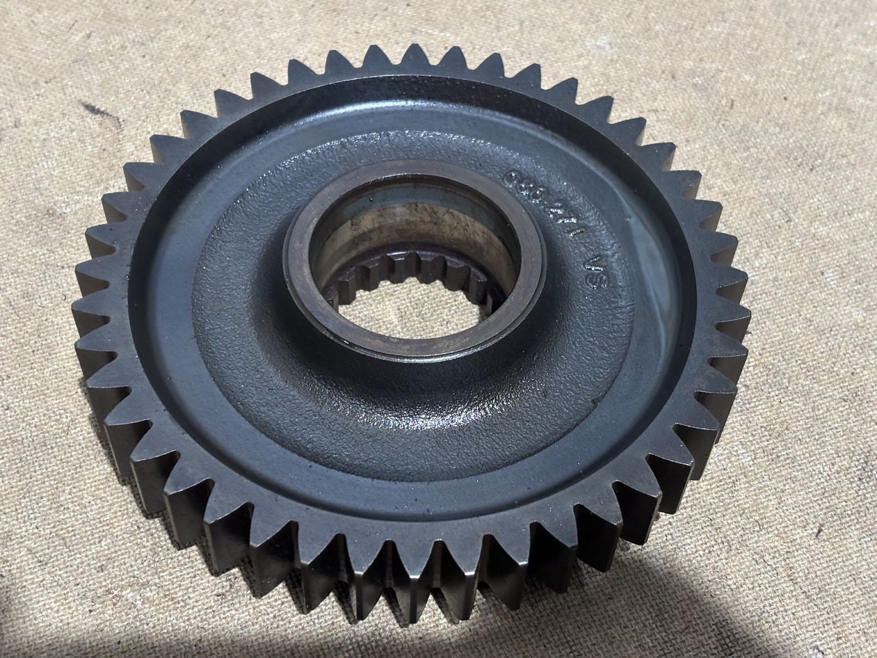 Fendt AGCO 920 924 926 930 Skrzynia Biegów Tryb Koło Zębate Zębatka CZĘŚĆI M934100082040 - Коробка передач для Сельскохозяйственной техники: фото 1 Fendt AGCO 920 924 926 930 Skrzynia Biegów Tryb Koło Zębate Zębatka CZĘŚĆI M934100082040 - Коробка передач для Сельскохозяйственной техники: фото 1