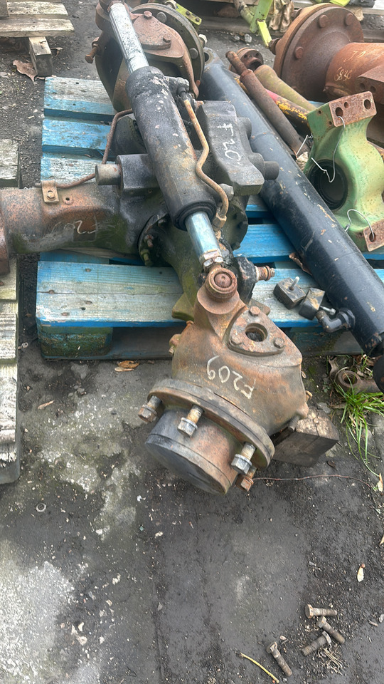 Fendt Vario 209 tms most przedni części. - Передняя ось для Сельскохозяйственной техники: фото 1 Fendt Vario 209 tms most przedni części. - Передняя ось для Сельскохозяйственной техники: фото 1