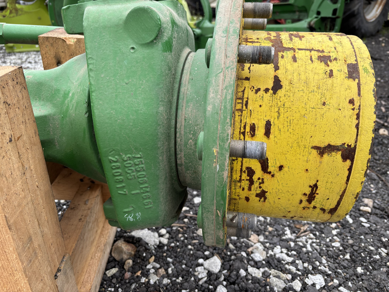 John Deere 6175 6195 6215 6R 175 195 215 Obudowa Zwolnicy Kapelusz L216972 - Бортовой редуктор для Сельскохозяйственной техники: фото 1 John Deere 6175 6195 6215 6R 175 195 215 Obudowa Zwolnicy Kapelusz L216972 - Бортовой редуктор для Сельскохозяйственной техники: фото 1