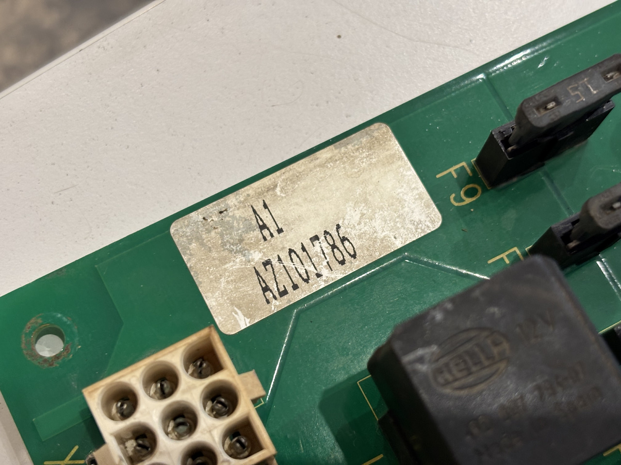 John Deere AZ101786 Płyta Elektroniczna Elektryczna Sterująca Bezpieczniki Przekaźniki - Блок управления для Сельскохозяйственной техники: фото 2 John Deere AZ101786 Płyta Elektroniczna Elektryczna Sterująca Bezpieczniki Przekaźniki - Блок управления для Сельскохозяйственной техники: фото 2