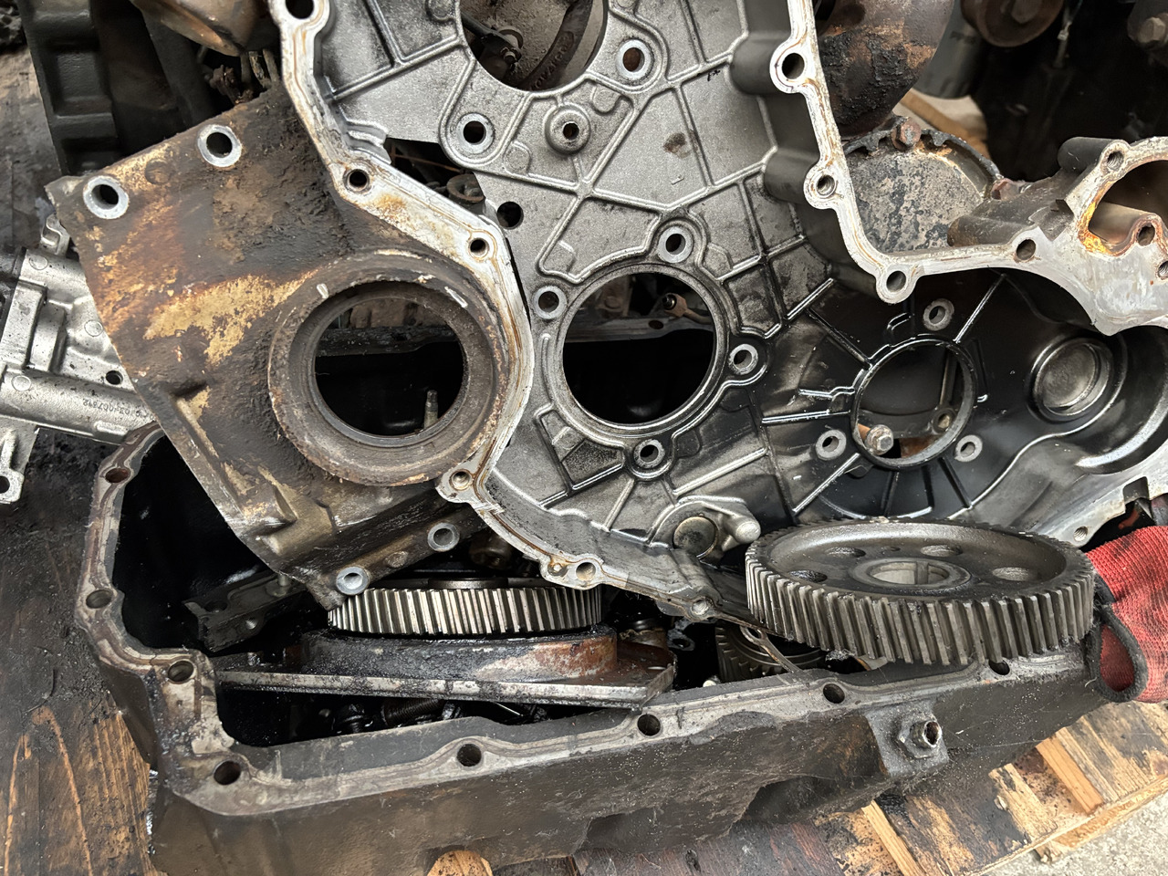 Manitou MLT 634-120 Perkins Silnik Blok Tryby Koło Pasowe Pokrywa Wał Korbowy CZĘŚCI - Коленчатый вал для Сельскохозяйственной техники: фото 2 Manitou MLT 634-120 Perkins Silnik Blok Tryby Koło Pasowe Pokrywa Wał Korbowy CZĘŚCI - Коленчатый вал для Сельскохозяйственной техники: фото 2