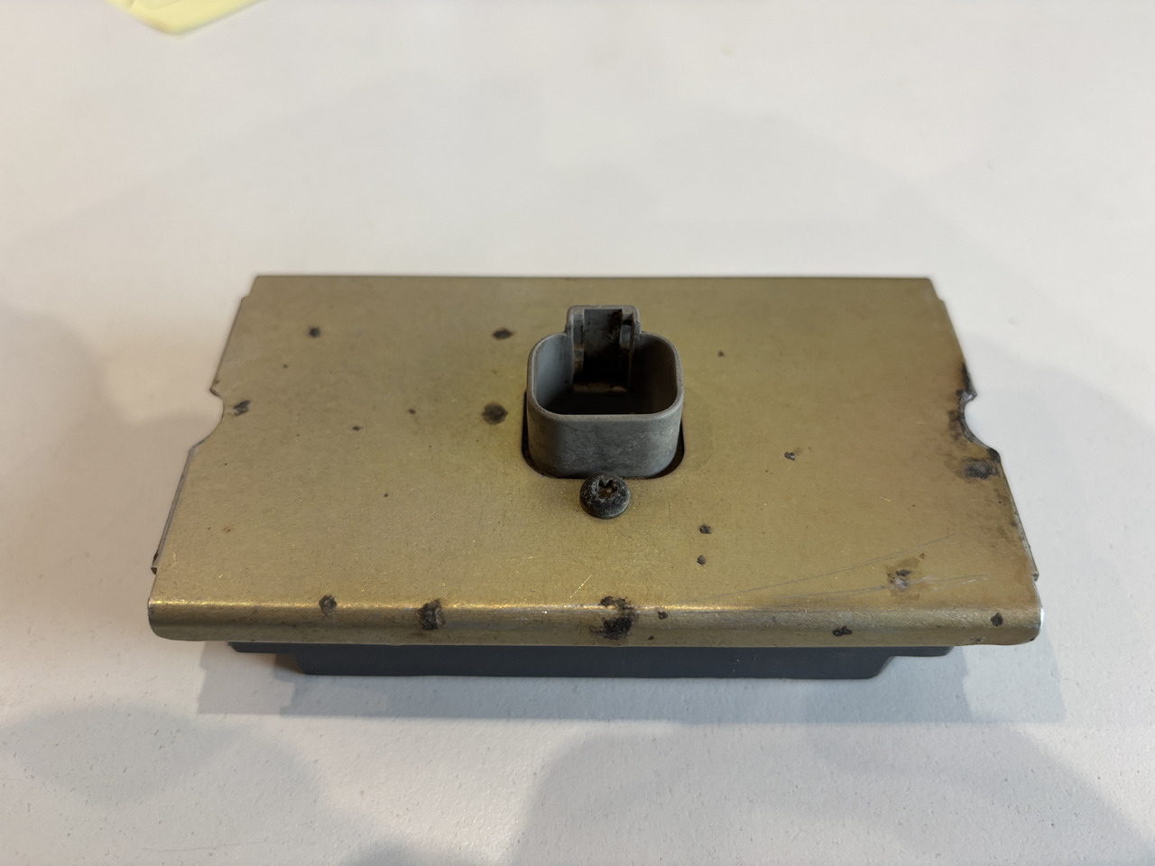 New Holland T6 T7 T8 T9 TG TJ - moduł sterownik 4-pinowy 284638A2 - Блок управления для Сельскохозяйственной техники: фото 2 New Holland T6 T7 T8 T9 TG TJ - moduł sterownik 4-pinowy 284638A2 - Блок управления для Сельскохозяйственной техники: фото 2