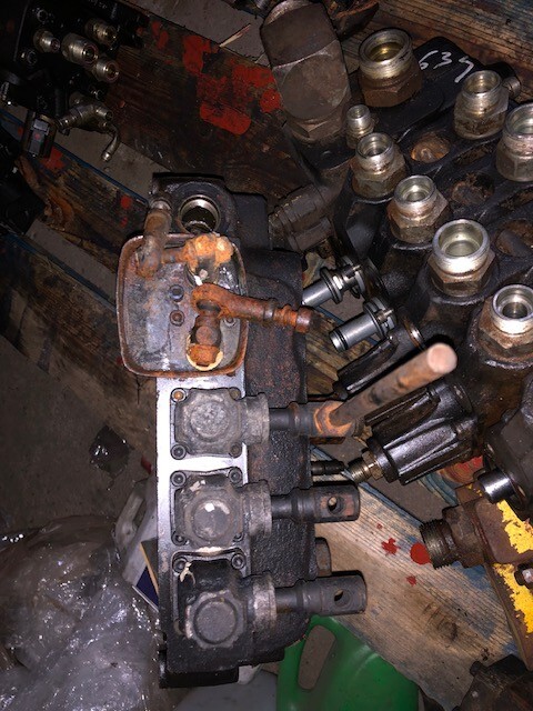 Rozdzielacz Hydrauliczny Merlo Blok Rozdzielacza - Гидравлический клапан для Сельскохозяйственной техники: фото 2 Rozdzielacz Hydrauliczny Merlo Blok Rozdzielacza - Гидравлический клапан для Сельскохозяйственной техники: фото 2