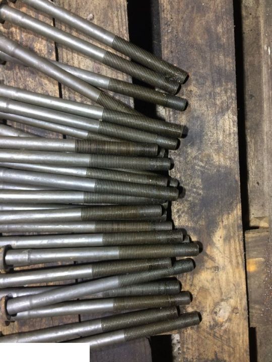 Śruba śruby głowicy Man d20 , man tga - Головка блока для Грузовиков: фото 1 Śruba śruby głowicy Man d20 , man tga - Головка блока для Грузовиков: фото 1