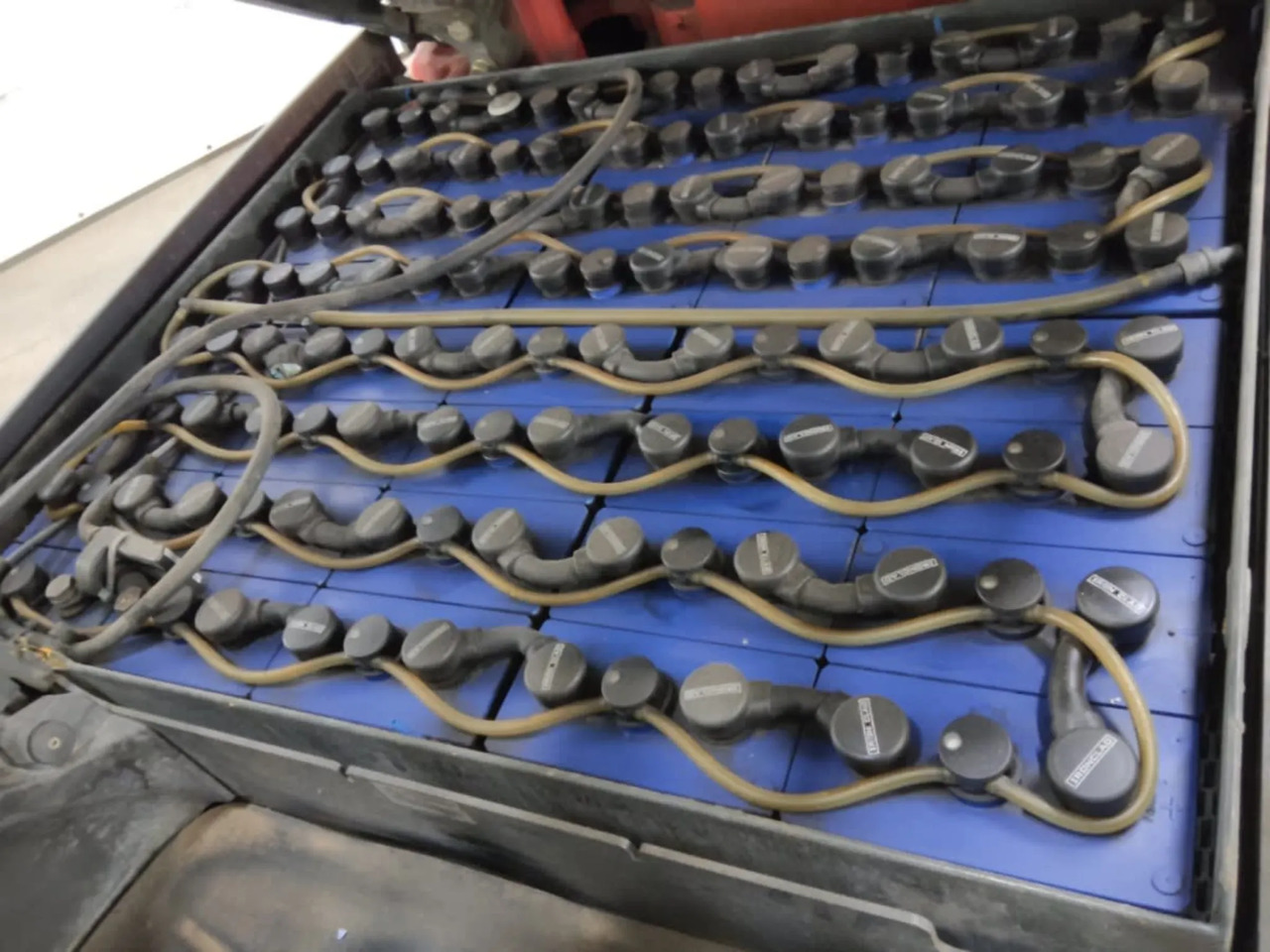 Linde E30L-01 - Электропогрузчик: фото 4 Linde E30L-01 - Электропогрузчик: фото 4