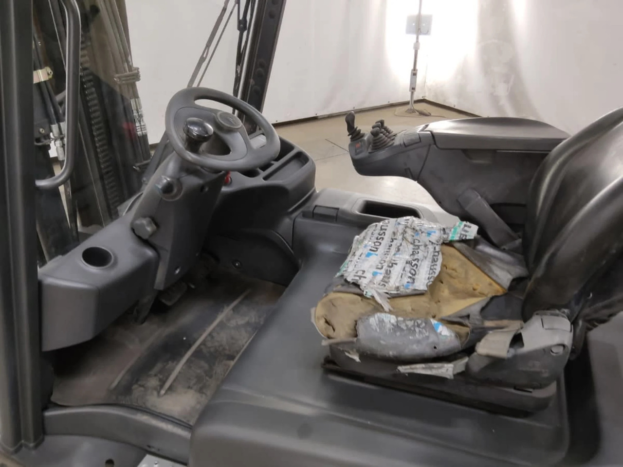 Linde E30L-01 - Электропогрузчик: фото 3 Linde E30L-01 - Электропогрузчик: фото 3