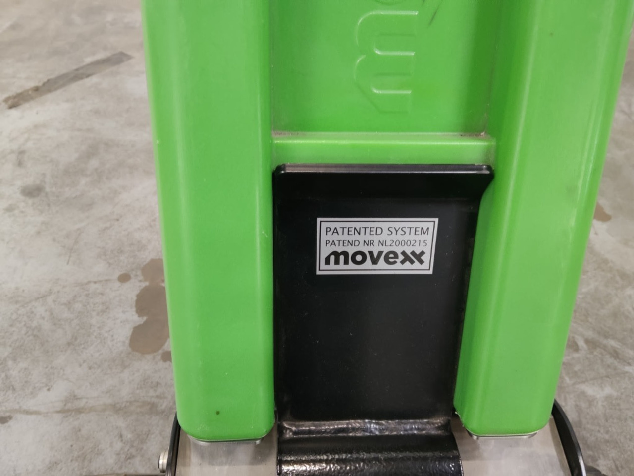 Movexx T1000/LiIon - Складской тягач: фото 2 Movexx T1000/LiIon - Складской тягач: фото 2