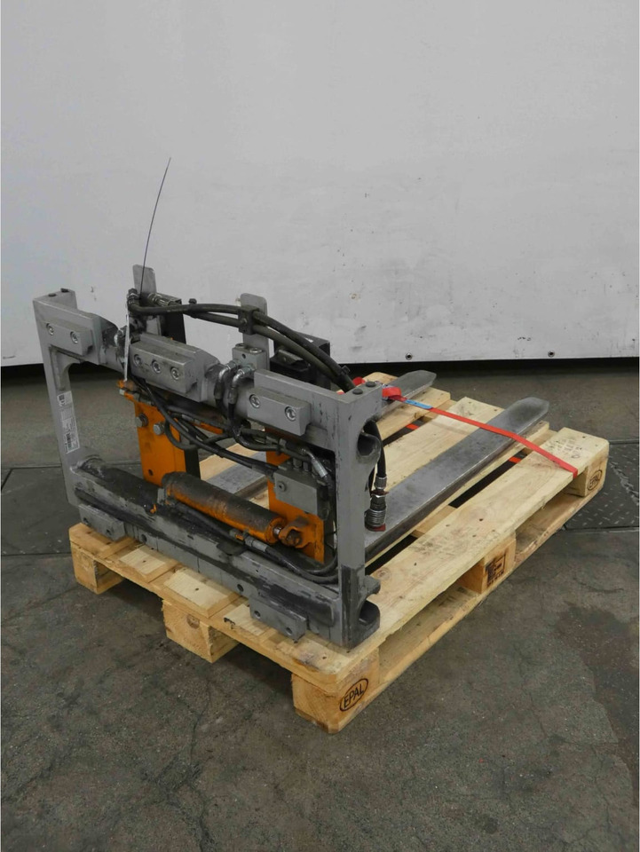 Durwen Fork positioner FEM 2 RZV25 - Навесное оборудование для Погрузочно-разгрузочной техники: фото 3 Durwen Fork positioner FEM 2 RZV25 - Навесное оборудование для Погрузочно-разгрузочной техники: фото 3