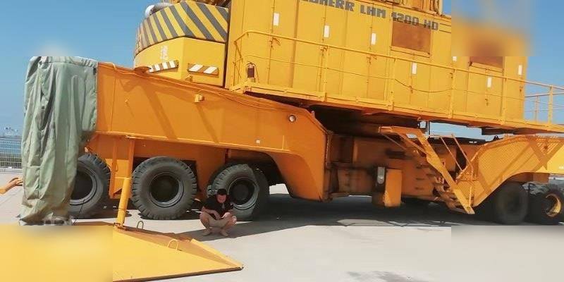 1994 LIEBHERR LHM1200HD - Быстромонтируемый башенный кран: фото 1 1994 LIEBHERR LHM1200HD - Быстромонтируемый башенный кран: фото 1