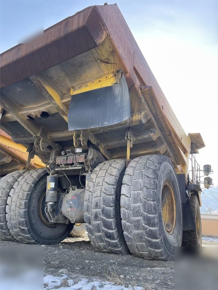 2011 KOMATSU HD465-7 - Карьерный самосвал: фото 5 2011 KOMATSU HD465-7 - Карьерный самосвал: фото 5