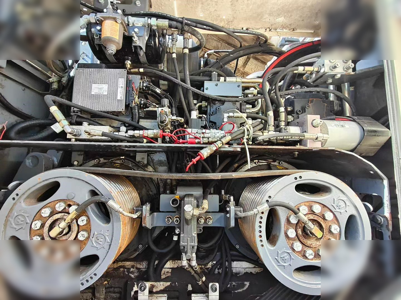 Дорожная фреза 2012 WIRTGEN W210: фото 6 Дорожная фреза 2012 WIRTGEN W210: фото 6