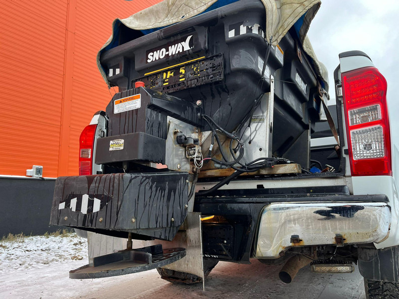 Пикап Isuzu D-max 4x4 SNOW PLOW & SPREADER: фото 13 Пикап Isuzu D-max 4x4 SNOW PLOW & SPREADER: фото 13