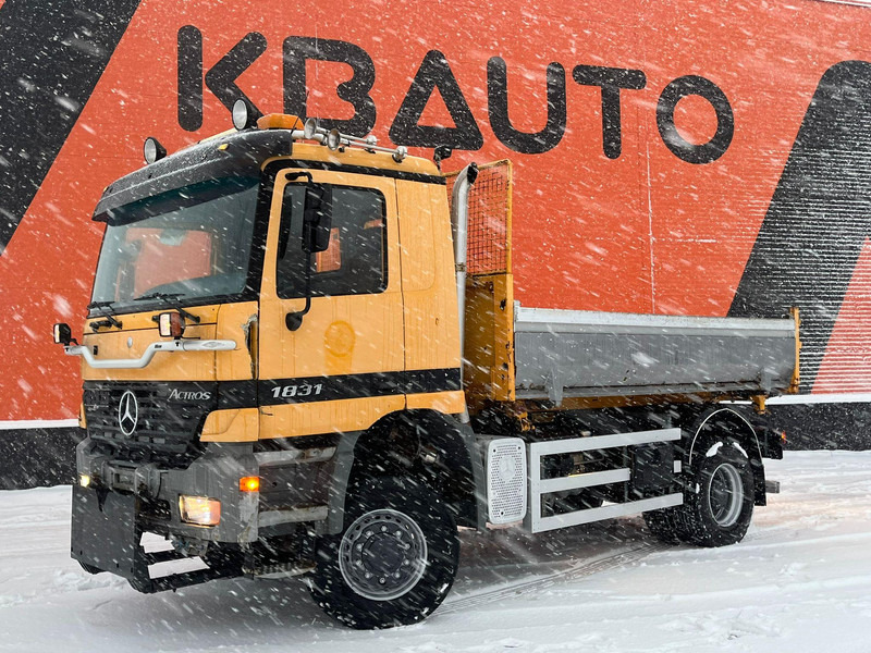 Mercedes-Benz Actros 1831 4x4 V6 / FULL STEEL / BOX L=4342 mm - Самосвал: фото 1 Mercedes-Benz Actros 1831 4x4 V6 / FULL STEEL / BOX L=4342 mm - Самосвал: фото 1