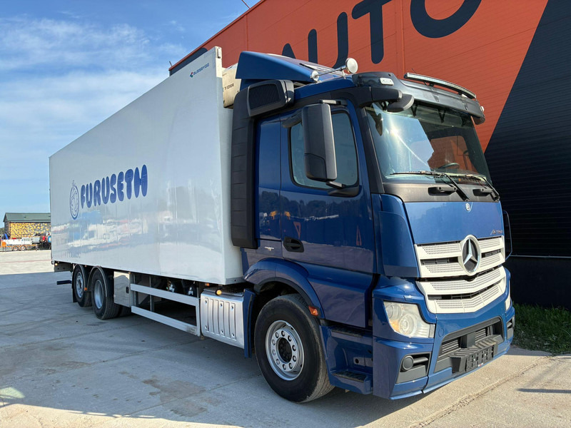 Mercedes-Benz Actros 2548 6x2*4 THERMOKING T-1200R / BOX L=9013 mm - Рефрижератор: фото 3 Mercedes-Benz Actros 2548 6x2*4 THERMOKING T-1200R / BOX L=9013 mm - Рефрижератор: фото 3