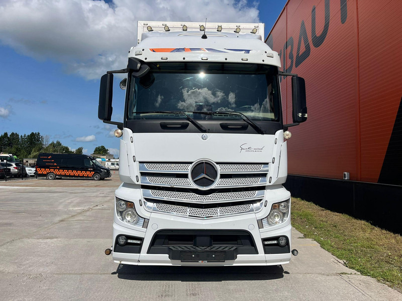 Mercedes-Benz Actros 2551 6x2*4 BOX L=7401mm - Грузовик с закрытым кузовом: фото 3 Mercedes-Benz Actros 2551 6x2*4 BOX L=7401mm - Грузовик с закрытым кузовом: фото 3