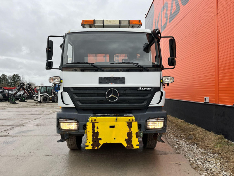 Mercedes-Benz Axor 1824 4x4 POSSIBLE TO BUY WITH SPREADER & FRONT PLOW - Самосвал: фото 3 Mercedes-Benz Axor 1824 4x4 POSSIBLE TO BUY WITH SPREADER & FRONT PLOW - Самосвал: фото 3