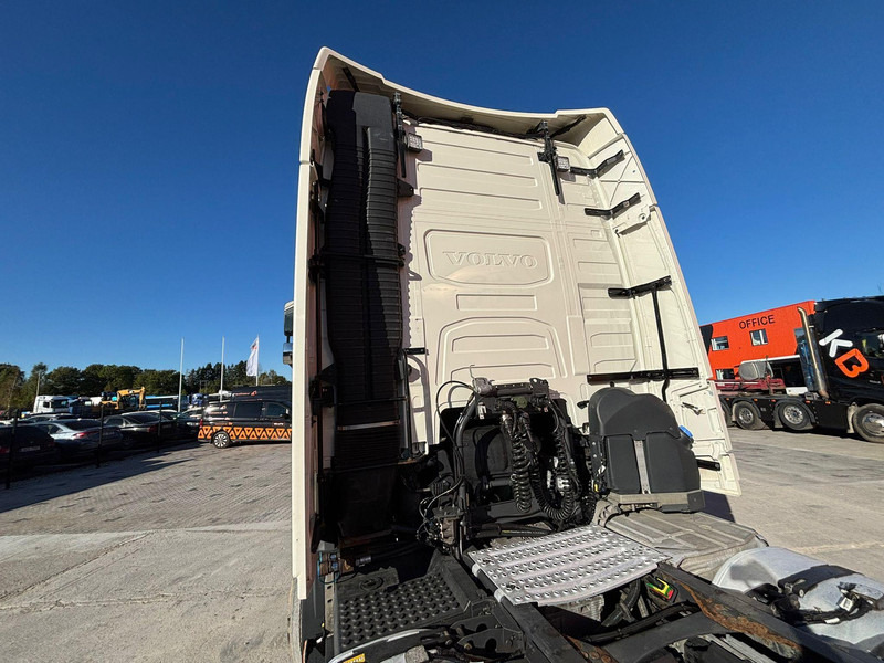 Volvo FH 500 6x2 GLOBE XL / RETARDER / HYDRAULICS / DOUBLE BOGIE в лизинг Volvo FH 500 6x2 GLOBE XL / RETARDER / HYDRAULICS / DOUBLE BOGIE: фото 14 Volvo FH 500 6x2 GLOBE XL / RETARDER / HYDRAULICS / DOUBLE BOGIE в лизинг Volvo FH 500 6x2 GLOBE XL / RETARDER / HYDRAULICS / DOUBLE BOGIE: фото 14