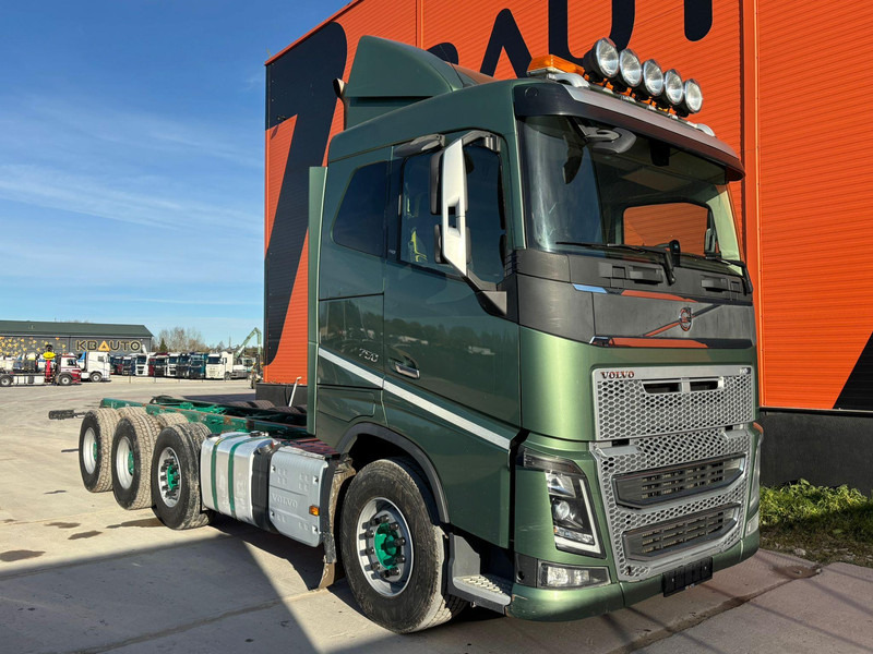 Volvo FH 16 750 8x4/4 PTO / CHASSIS L=7617 mm - Грузовик-шасси: фото 4 Volvo FH 16 750 8x4/4 PTO / CHASSIS L=7617 mm - Грузовик-шасси: фото 4