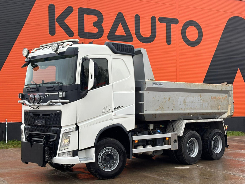 Volvo FH 540 6x4 RETARDER / TANDEM AXLE LIFT / SNOWPLOW EQUIPMENT / BOX L = 4473 mm - Самосвал: фото 1 Volvo FH 540 6x4 RETARDER / TANDEM AXLE LIFT / SNOWPLOW EQUIPMENT / BOX L = 4473 mm - Самосвал: фото 1