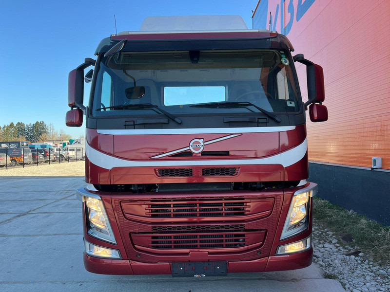 Volvo FM 330 6x2*4 ONLY 57587 km !!! / HYDRAULICS / CHASSIS L=7740 MM - Грузовик-шасси: фото 3 Volvo FM 330 6x2*4 ONLY 57587 km !!! / HYDRAULICS / CHASSIS L=7740 MM - Грузовик-шасси: фото 3
