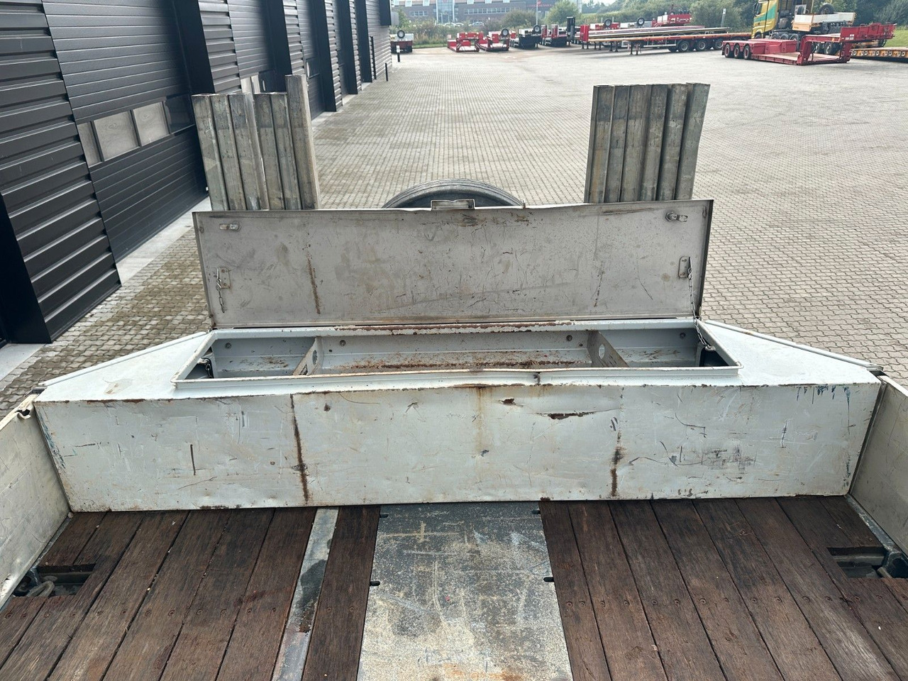 Низкорамный полуприцеп Nooteboom 4 achs Tieflader / Rampen / Ausziehbar: фото 6