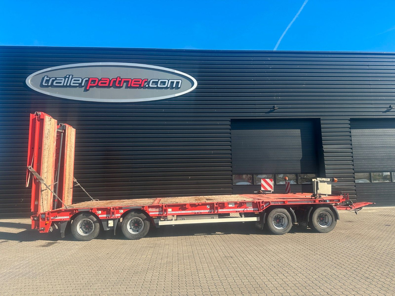 Nooteboom 4 achs anhänger / Doppelt rampen - Низкорамный прицеп: фото 1 Nooteboom 4 achs anhänger / Doppelt rampen - Низкорамный прицеп: фото 1