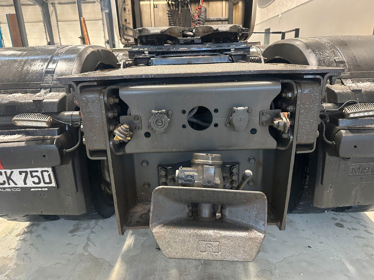 Mercedes-Benz Actros 4163 WSK 8x4 250 to. Push/Pull Schwerlast - Тягач: фото 3 Mercedes-Benz Actros 4163 WSK 8x4 250 to. Push/Pull Schwerlast - Тягач: фото 3