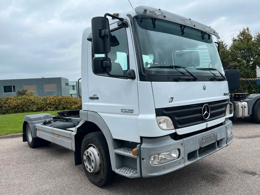 Mercedes-Benz Atego 1328 LS 4x2 + Diagnose Auflieger Mercedes-Benz Atego 1328 LS 4x2 + Diagnose Auflieger - Тягач: фото 4 Mercedes-Benz Atego 1328 LS 4x2 + Diagnose Auflieger Mercedes-Benz Atego 1328 LS 4x2 + Diagnose Auflieger - Тягач: фото 4