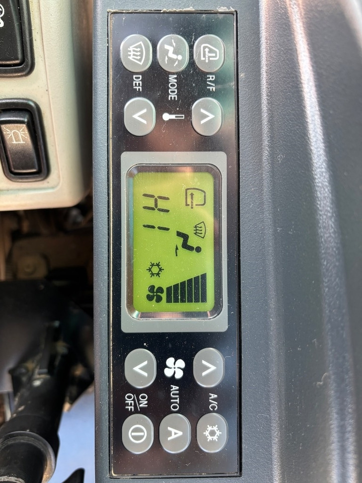 Гусеничный экскаватор Kobelco SK 210 LC-10 - Kobelco SK210: фото 22