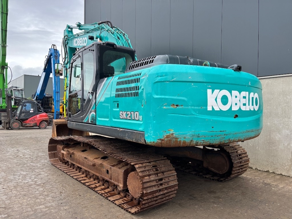 Kobelco SK 210 LC-10 - Гусеничный экскаватор: фото 3 Kobelco SK 210 LC-10 - Гусеничный экскаватор: фото 3