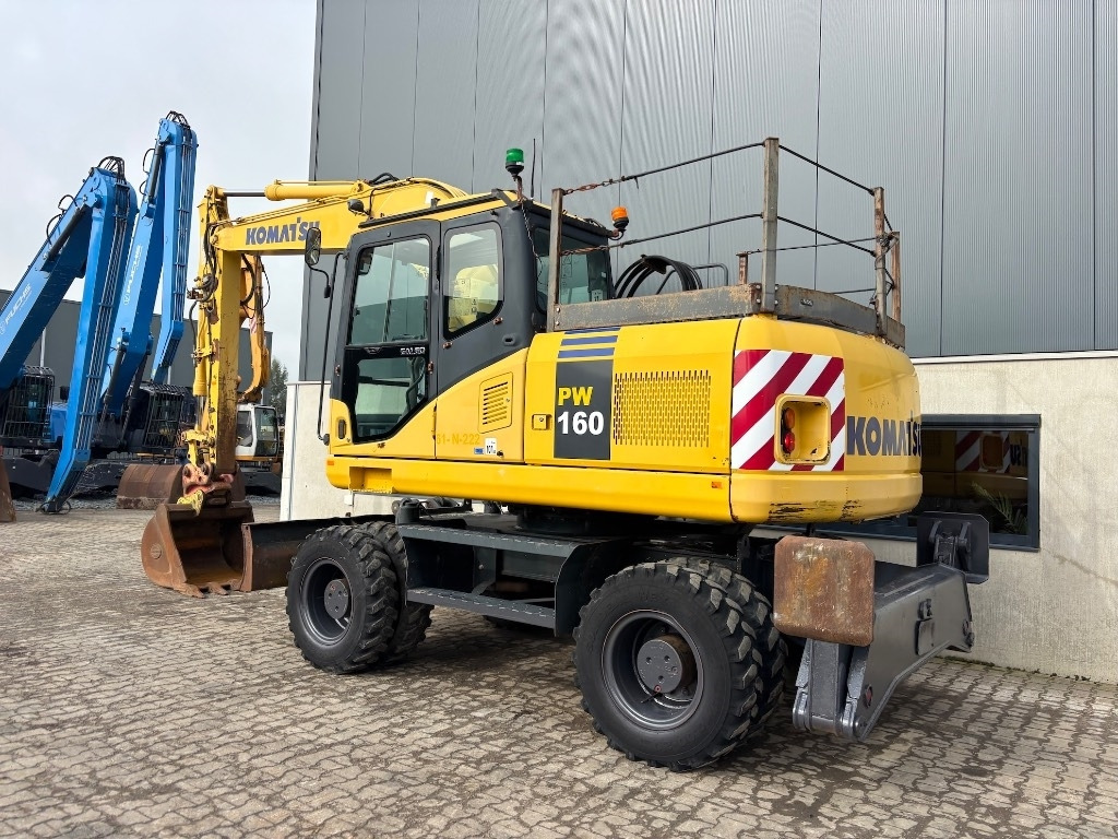 Komatsu PW 160-7 - PW160 - PW 160 - PW 180 - PW 140 - Колёсный экскаватор: фото 4 Komatsu PW 160-7 - PW160 - PW 160 - PW 180 - PW 140 - Колёсный экскаватор: фото 4