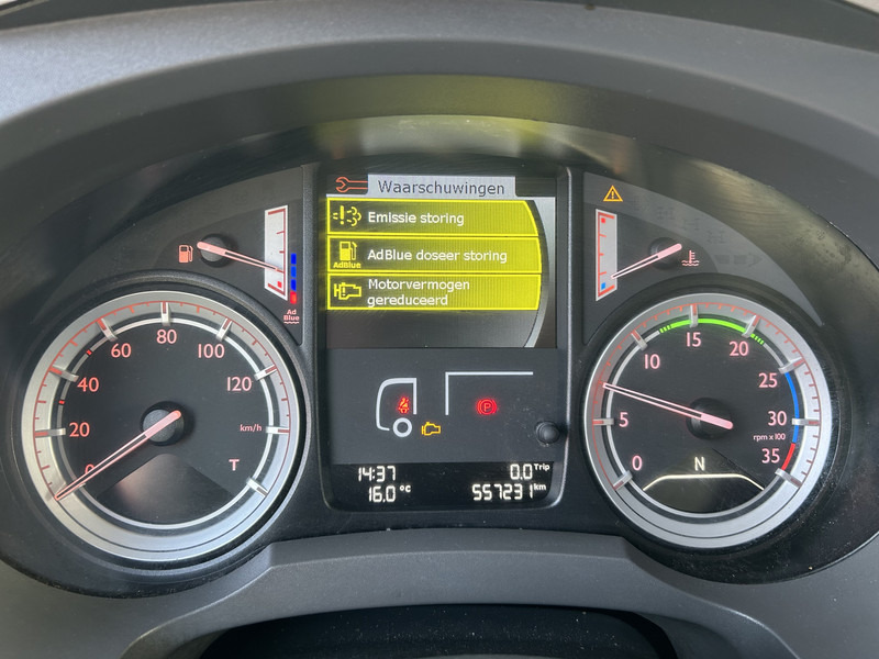 DAF LF 210 FA / 12 Ton / 557 dlm / Curtainside / Loadlift / APK TUV 05-26 - Тентованный грузовик: фото 4 DAF LF 210 FA / 12 Ton / 557 dlm / Curtainside / Loadlift / APK TUV 05-26 - Тентованный грузовик: фото 4