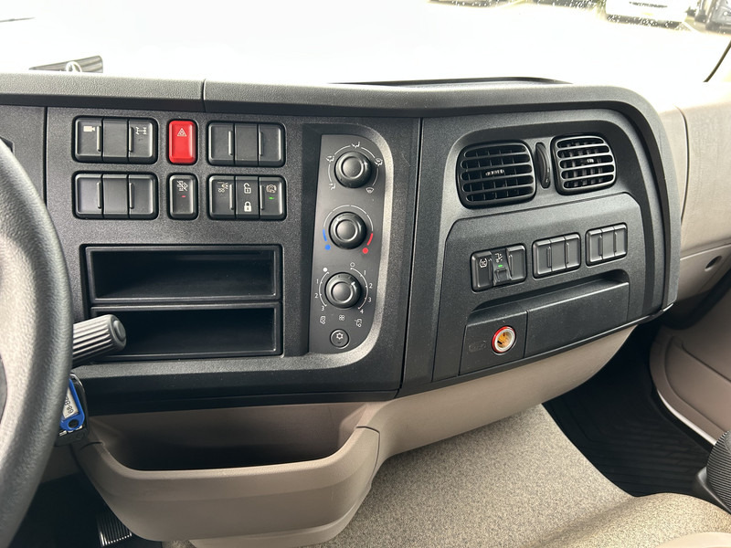 DAF XB 290 FA / 16 Ton / Nieuwe Tacho V2 / Box / Laadklep / APK 12-26 - Грузовик с закрытым кузовом: фото 5 DAF XB 290 FA / 16 Ton / Nieuwe Tacho V2 / Box / Laadklep / APK 12-26 - Грузовик с закрытым кузовом: фото 5