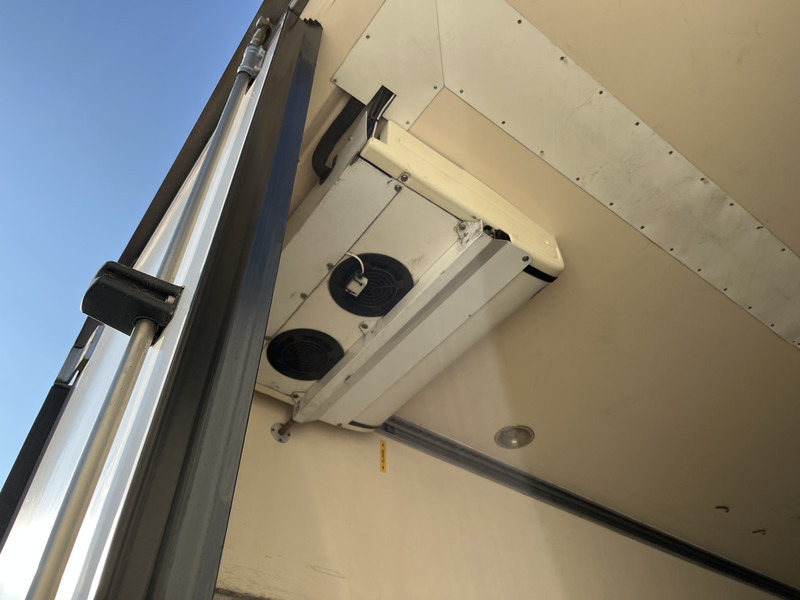 Krone Cool Liner / Carrier Vector 1850 mt / Frigo Box / Loadlift / APK TUV 08-25 - Полуприцеп-рефрижератор: фото 4 Krone Cool Liner / Carrier Vector 1850 mt / Frigo Box / Loadlift / APK TUV 08-25 - Полуприцеп-рефрижератор: фото 4