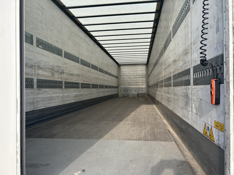 Schmitz Cargobull SCB S3B / Box / Loadlift / 2x Liftas / APK 03-26 - Полуприцеп-фургон: фото 3 Schmitz Cargobull SCB S3B / Box / Loadlift / 2x Liftas / APK 03-26 - Полуприцеп-фургон: фото 3