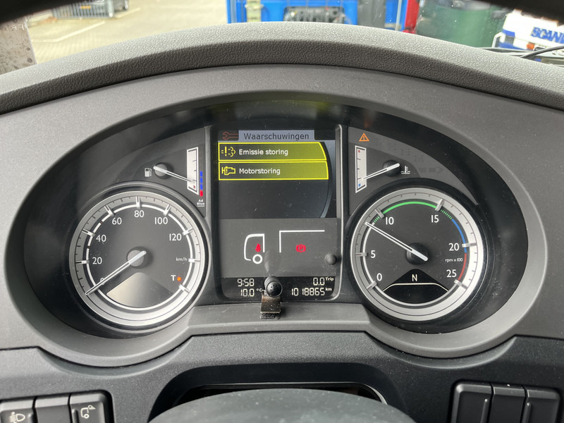 DAF XF 440 FT SC / Mega - Low Deck / 2 Tanks / Stand Klima / New Tacho V2 - Тягач: фото 4 DAF XF 440 FT SC / Mega - Low Deck / 2 Tanks / Stand Klima / New Tacho V2 - Тягач: фото 4