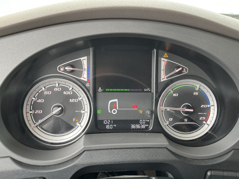 DAF XF 480 FTP Space Cab / 6x2 / Stand klima / APK TUV 10-25 - Тягач: фото 4 DAF XF 480 FTP Space Cab / 6x2 / Stand klima / APK TUV 10-25 - Тягач: фото 4