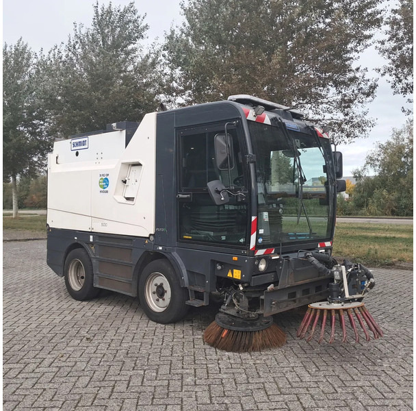 Schmidt CLEANGO 500 CLEANGO 500 - Подметально-уборочная машина: фото 1 Schmidt CLEANGO 500 CLEANGO 500 - Подметально-уборочная машина: фото 1