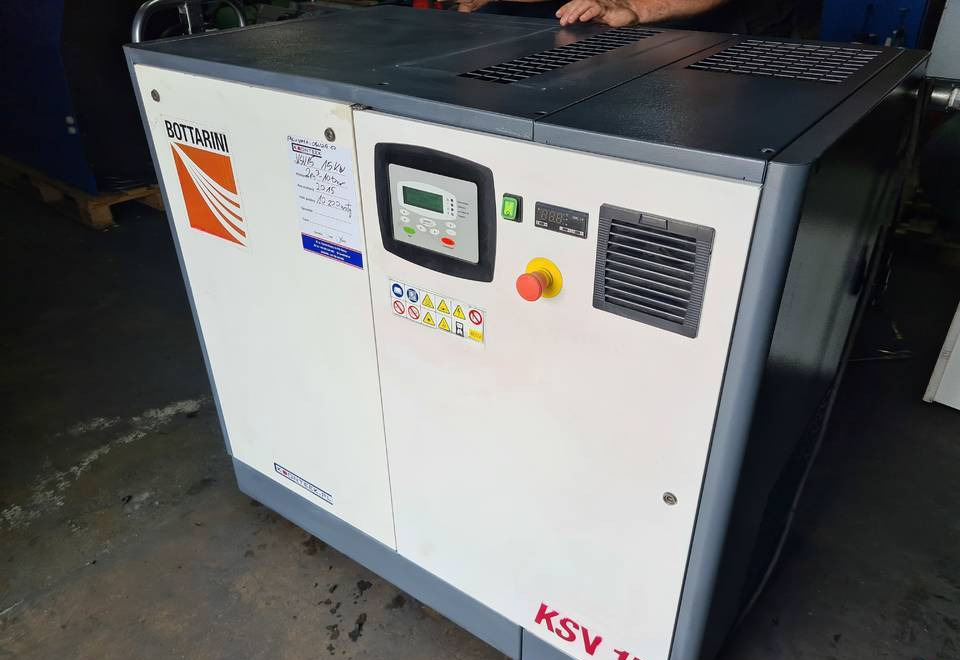 Kompresor śrubowy BOTTARINI KSV 15, 15 kw, 2015r - Воздушный компрессор: фото 2 Kompresor śrubowy BOTTARINI KSV 15, 15 kw, 2015r - Воздушный компрессор: фото 2