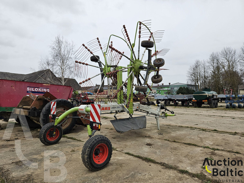 Claas Liner 2600 - Сеноворошилка: фото 3 Claas Liner 2600 - Сеноворошилка: фото 3