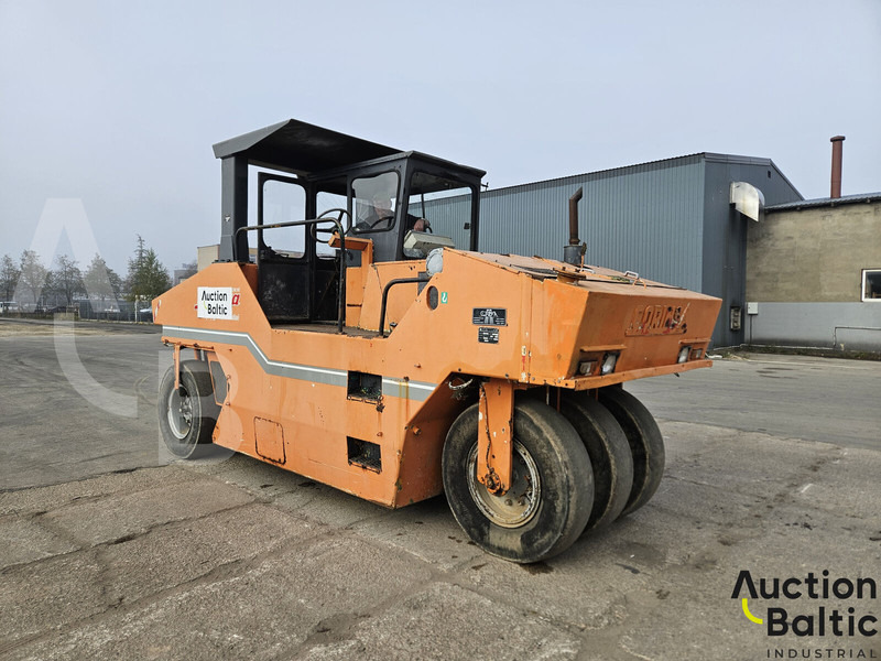 Corinsa CCN 1222 - Пневмоколесный каток: фото 1 Corinsa CCN 1222 - Пневмоколесный каток: фото 1