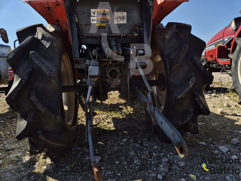 Трактор Hitachi CTX20: фото 6