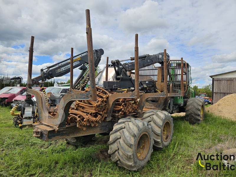 John Deere 1010 E - Лесной прицеп: фото 3 John Deere 1010 E - Лесной прицеп: фото 3