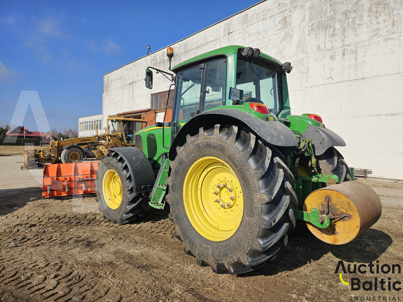 John Deere 6820 - Трактор: фото 4 John Deere 6820 - Трактор: фото 4
