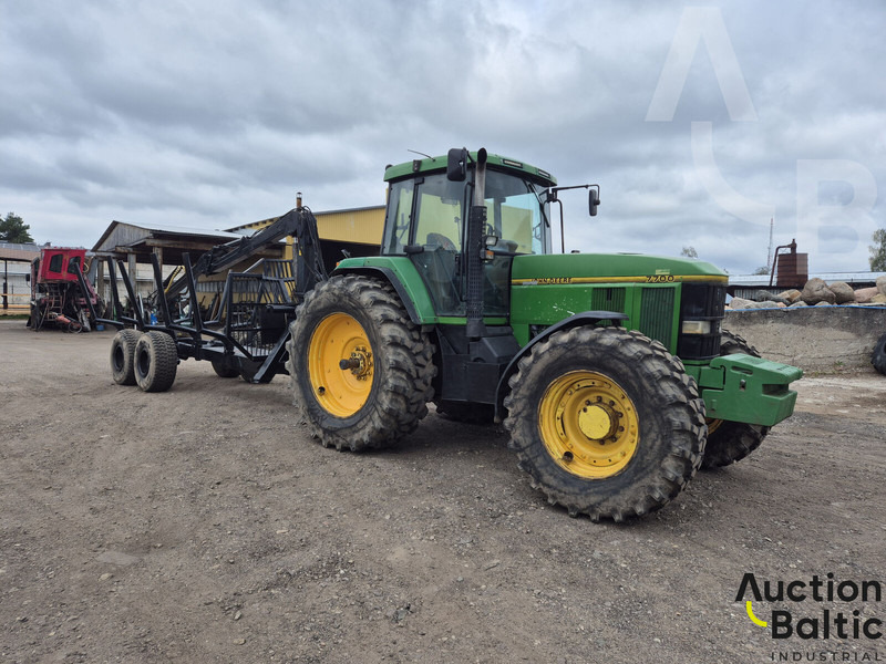 John Deere 7700 - Лесной прицеп: фото 2 John Deere 7700 - Лесной прицеп: фото 2