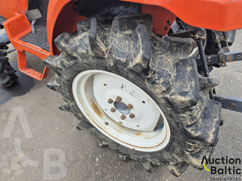 Трактор Kubota X 20 DT: фото 15 Трактор Kubota X 20 DT: фото 15