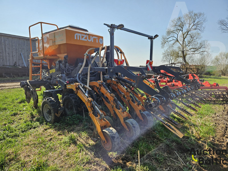 MZURI PRO-TIL3T - Посевной комплекс: фото 3 MZURI PRO-TIL3T - Посевной комплекс: фото 3